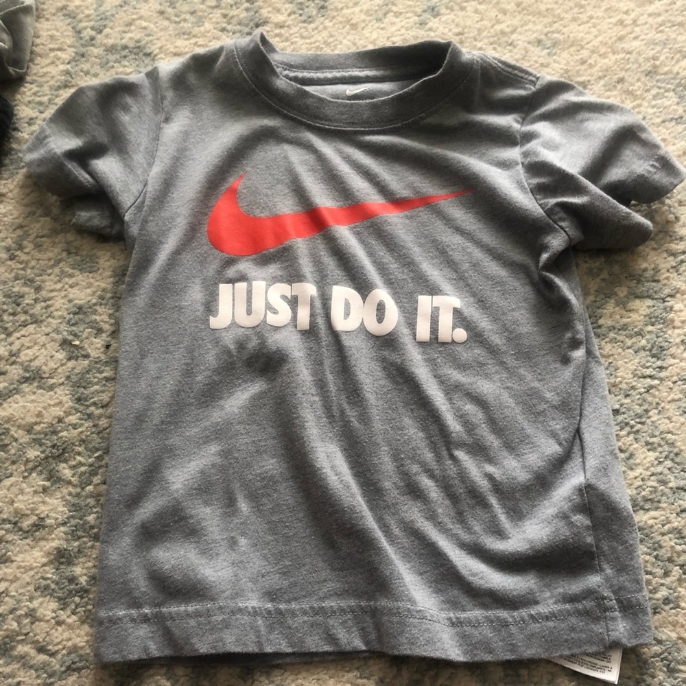 Nike shirt 3t